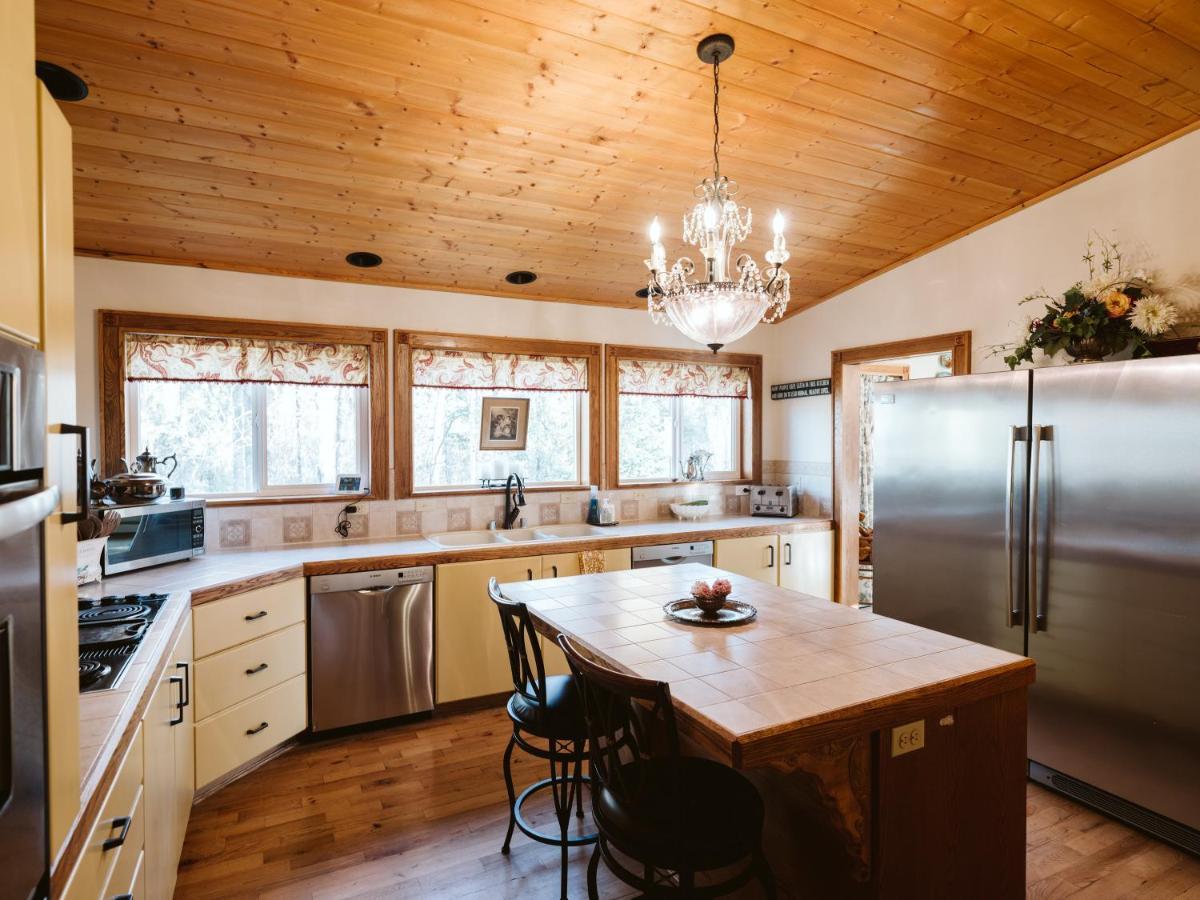 Maria's Creekside Bed and breakfast