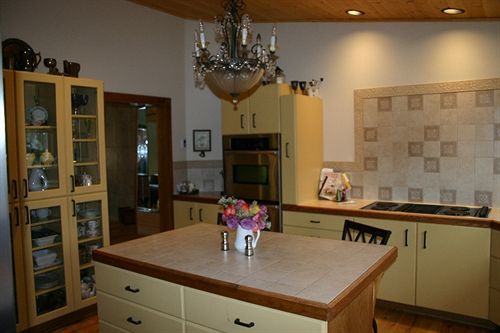 Maria's Creekside Bed and breakfast